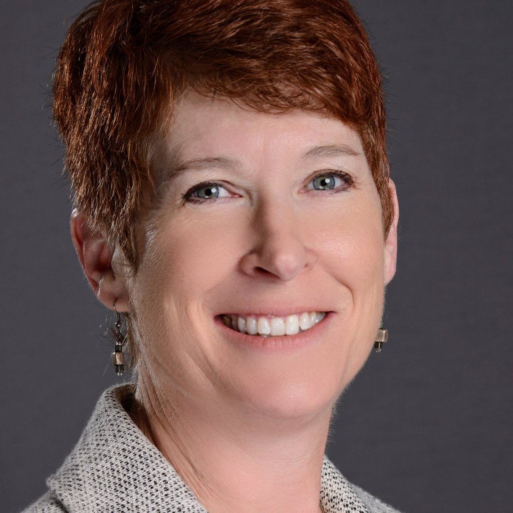 Caron Beth Headshot formal cropped