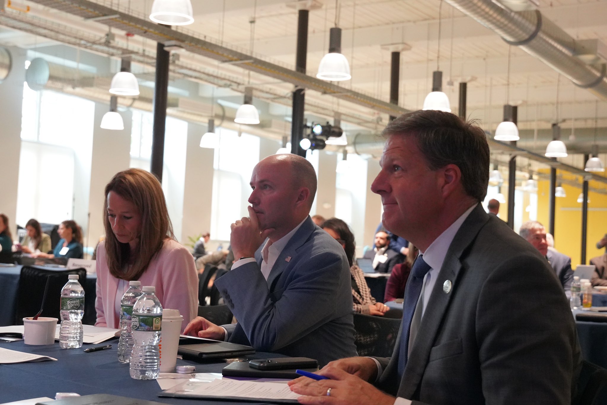 Governors Cox and Sununu Urge Americans to "Disagree Better" at New Hampshire Event - Vimarsana News